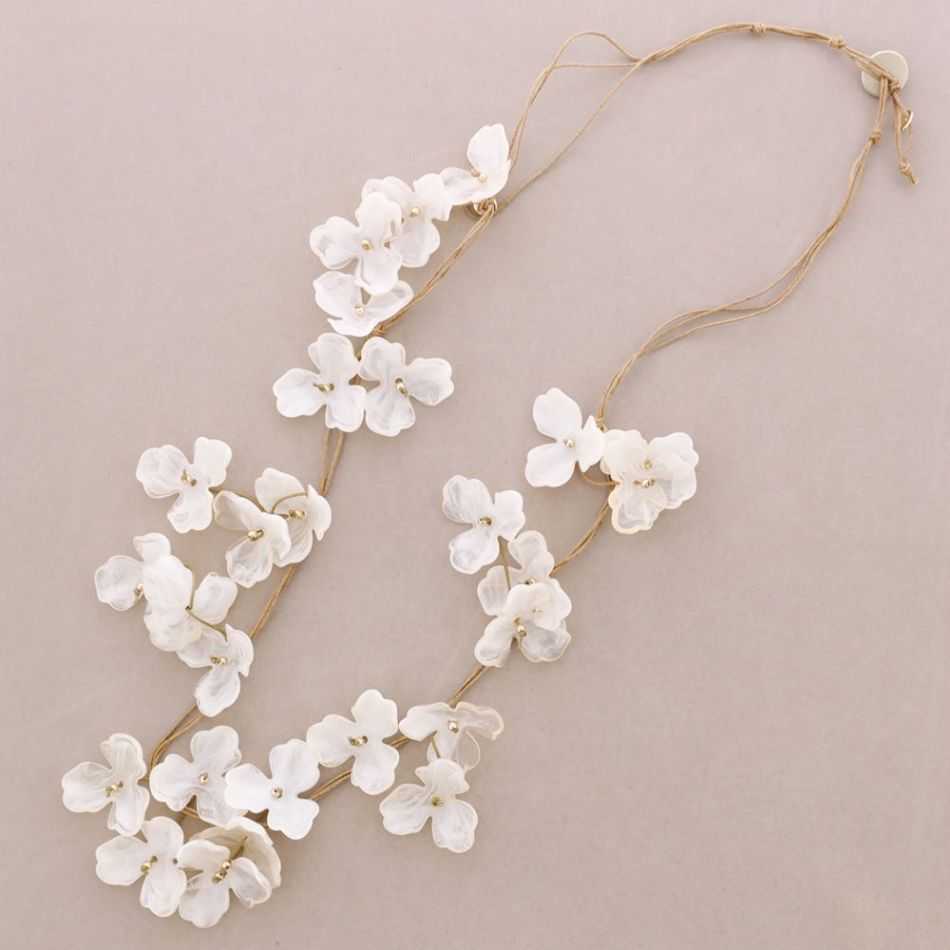 COLLAR LARGO COLGANTES FLOR RESINA