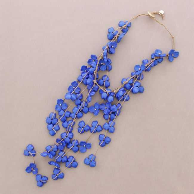 FRINGED CHOKER WITH RESIN FLOWER