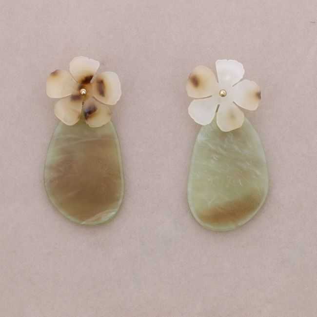 PENDIENTES FLOR COLGANTE MEDALLA IRREGULAR RESINA