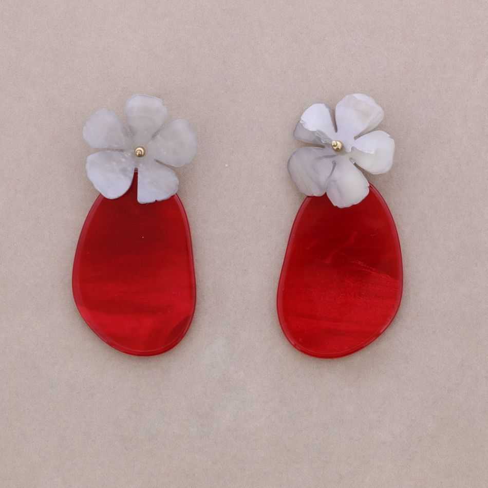 PENDIENTES FLOR COLGANTE MEDALLA IRREGULAR RESINA