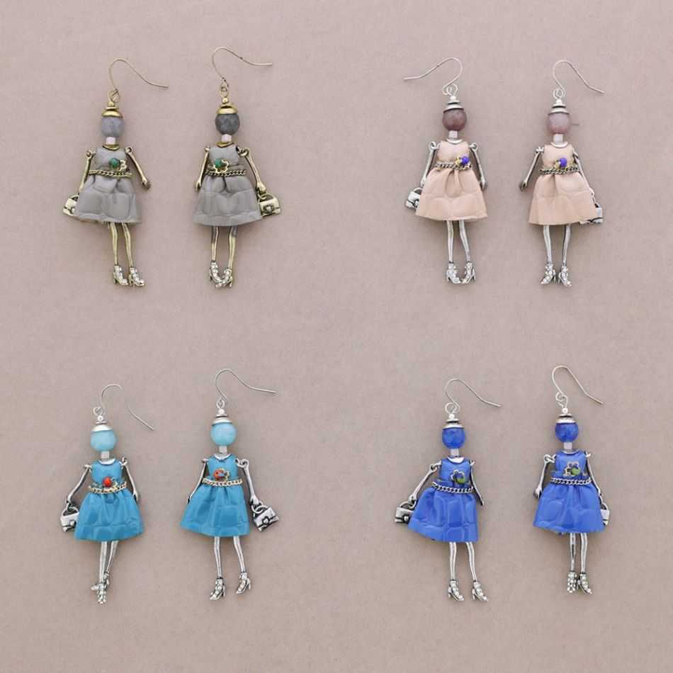 METAL DOLL EARRINGS