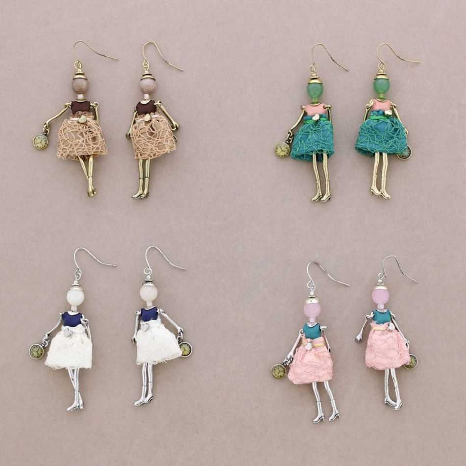 PENDIENTES COLGANTE MUÑECA