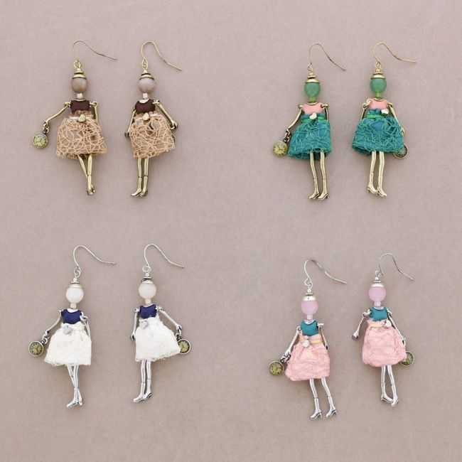 PENDIENTES COLGANTE MUÑECA