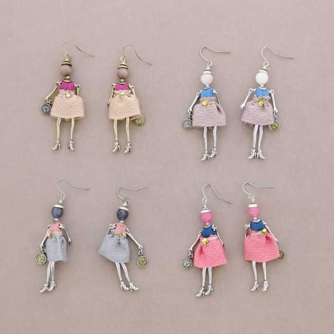 DOLL PENDANT EARRINGS