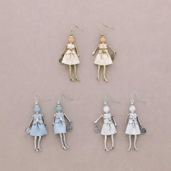 METAL DOLL EARRINGS