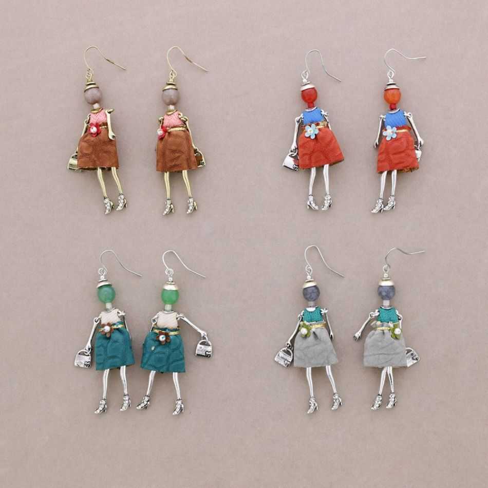 PENDIENTES COLGANTE MUÑECA