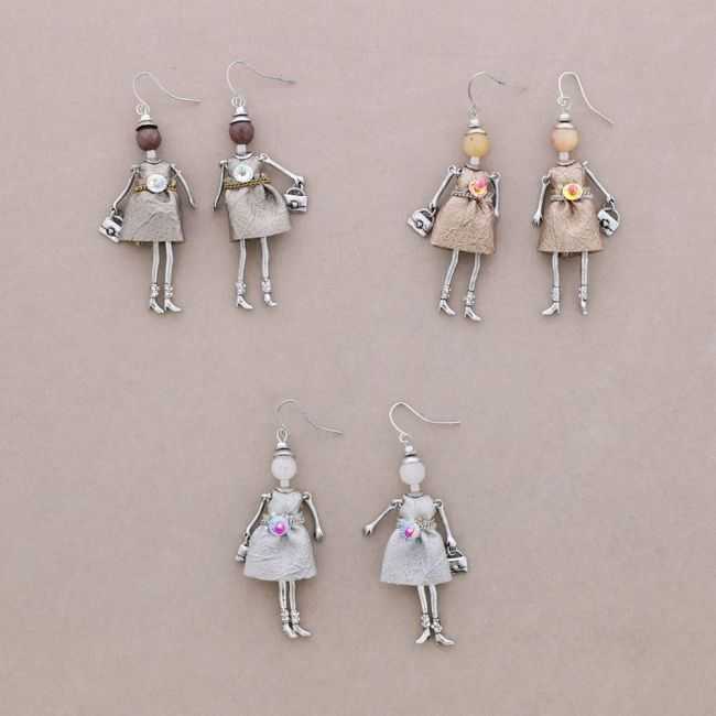 METAL DOLL EARRINGS