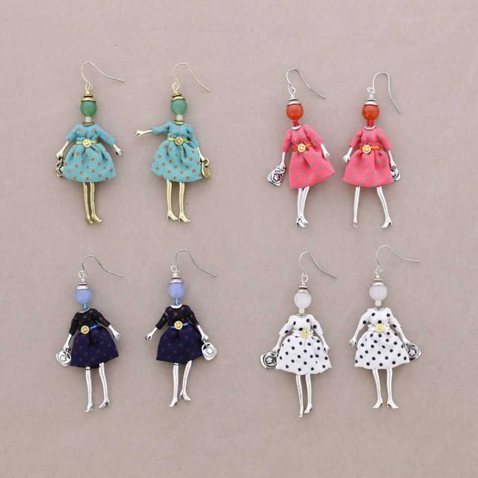 PENDIENTES COLGANTE MUÑECA