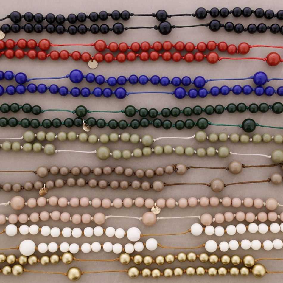 LONG NECKLACE WITH RESIN BEADS 120CM