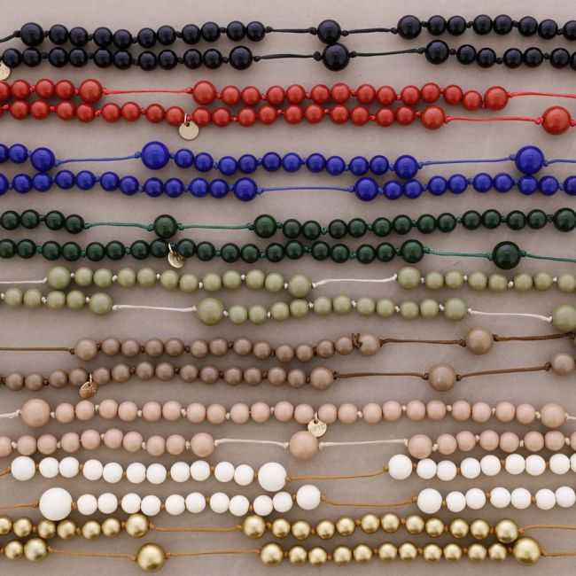 LONG NECKLACE WITH RESIN BEADS 120CM