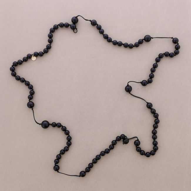 LONG NECKLACE WITH RESIN BEADS 120CM