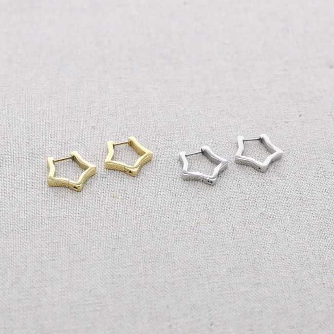 STAR-SHAPED HOOP EARRINGS