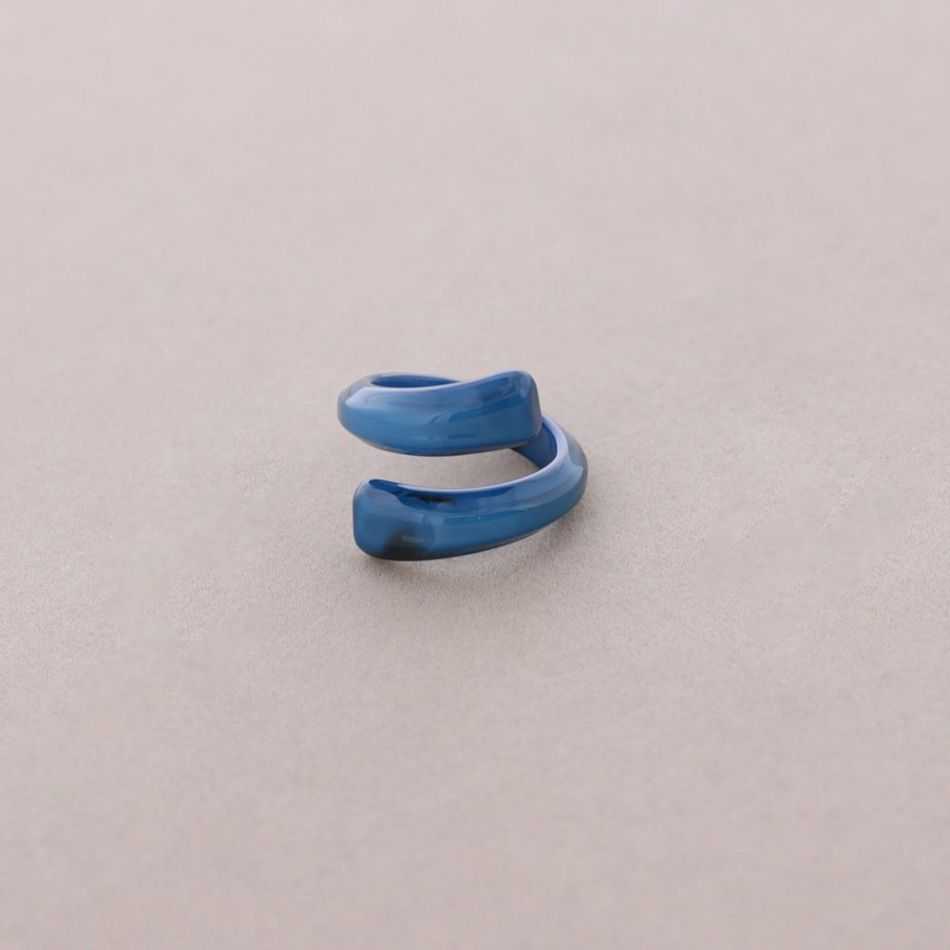 RESIN SPIRAL RING