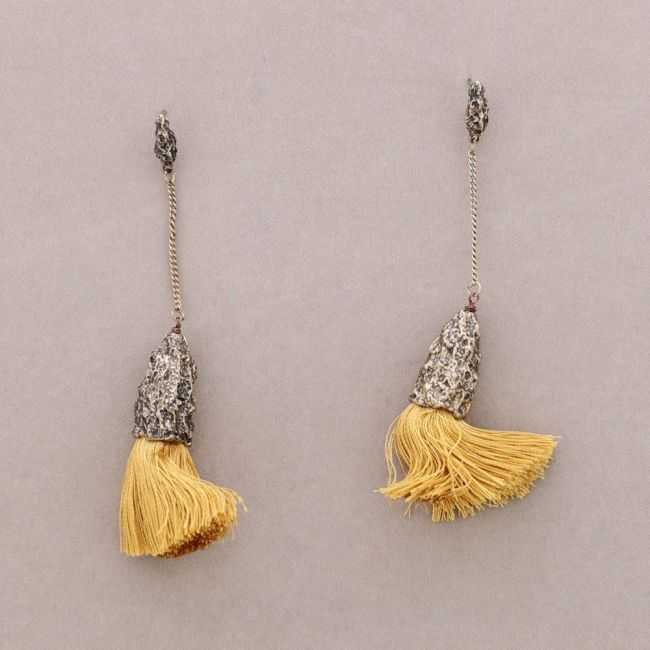 PENDIENTES CADENA COLGANTE FLECO
