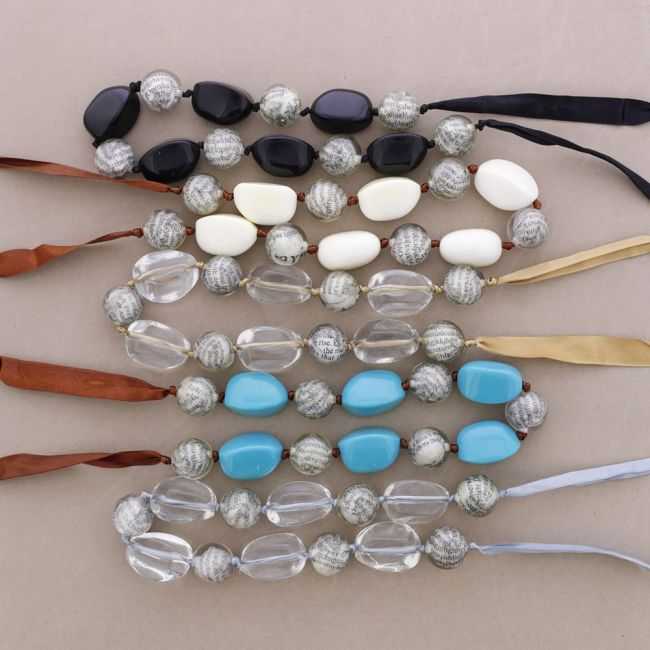 LONG BEAD NECKLACE
