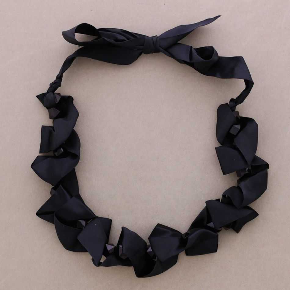 COLLAR CINTA CUENTAS