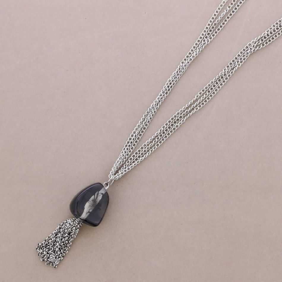 LONG NECKLACE WITH RESIN PENDANTS