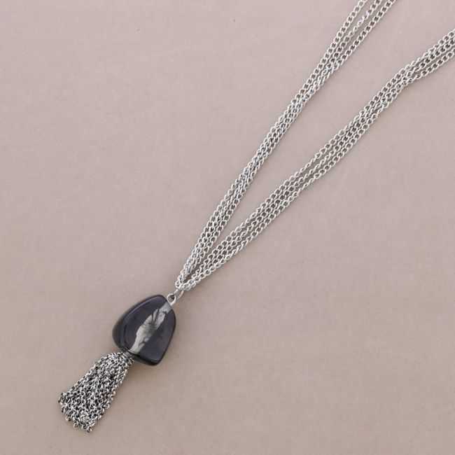 LONG NECKLACE WITH RESIN PENDANTS