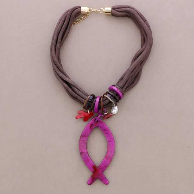 RESIN FISH PENDANT CHOKER