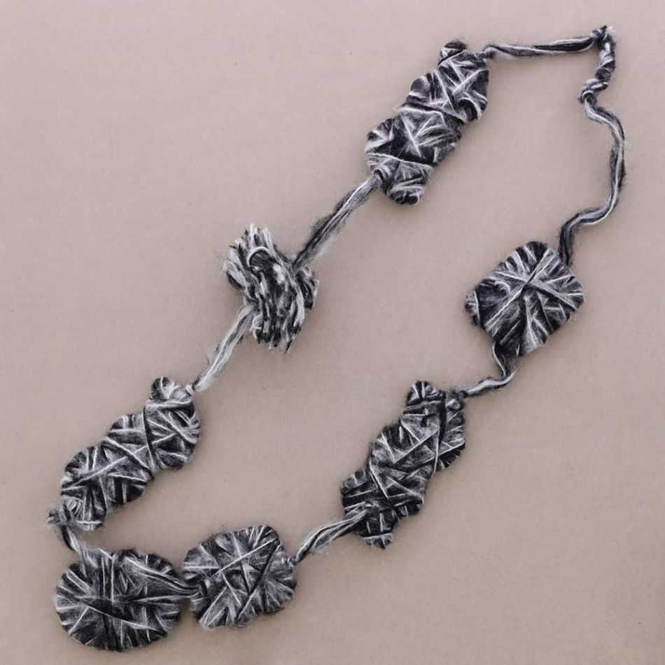LONG BEADED NECKLACE