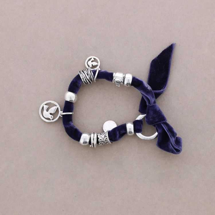 VELVET BRACELET WITH METAL BEADS 2
