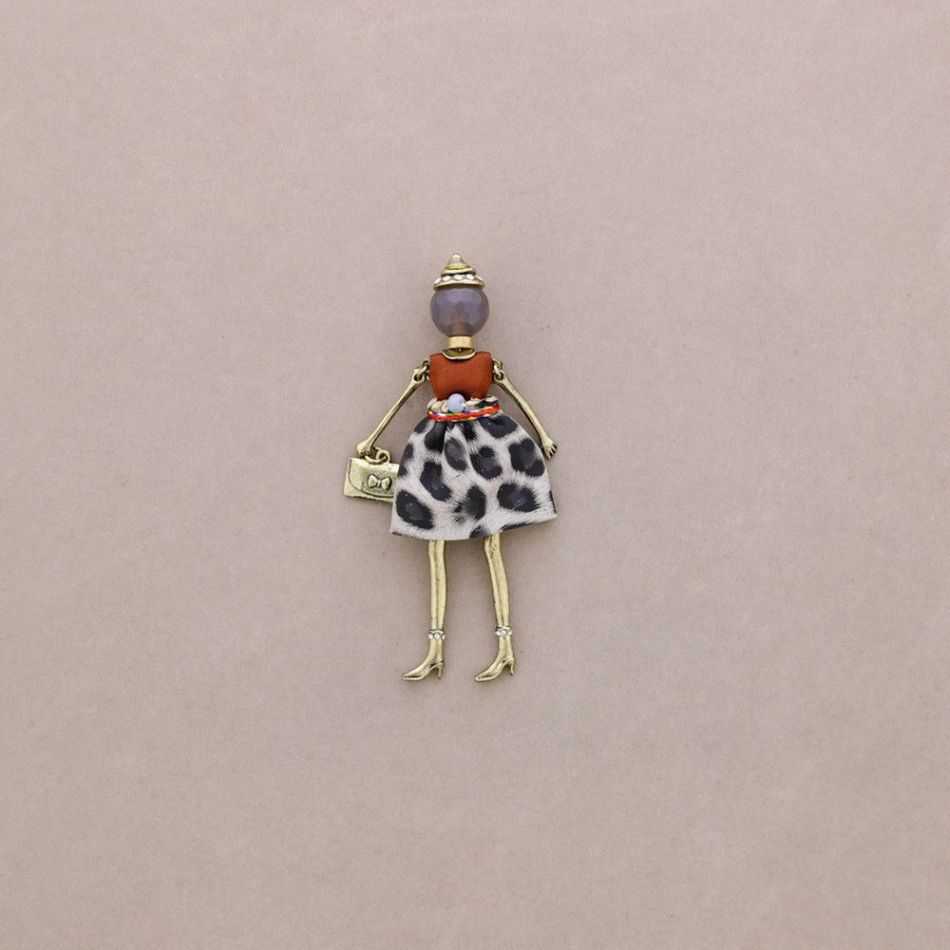 DOLL BROOCH
