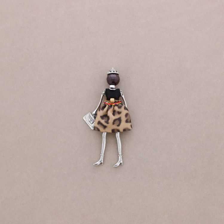 DOLL BROOCH