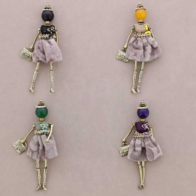 DOLL BROOCH