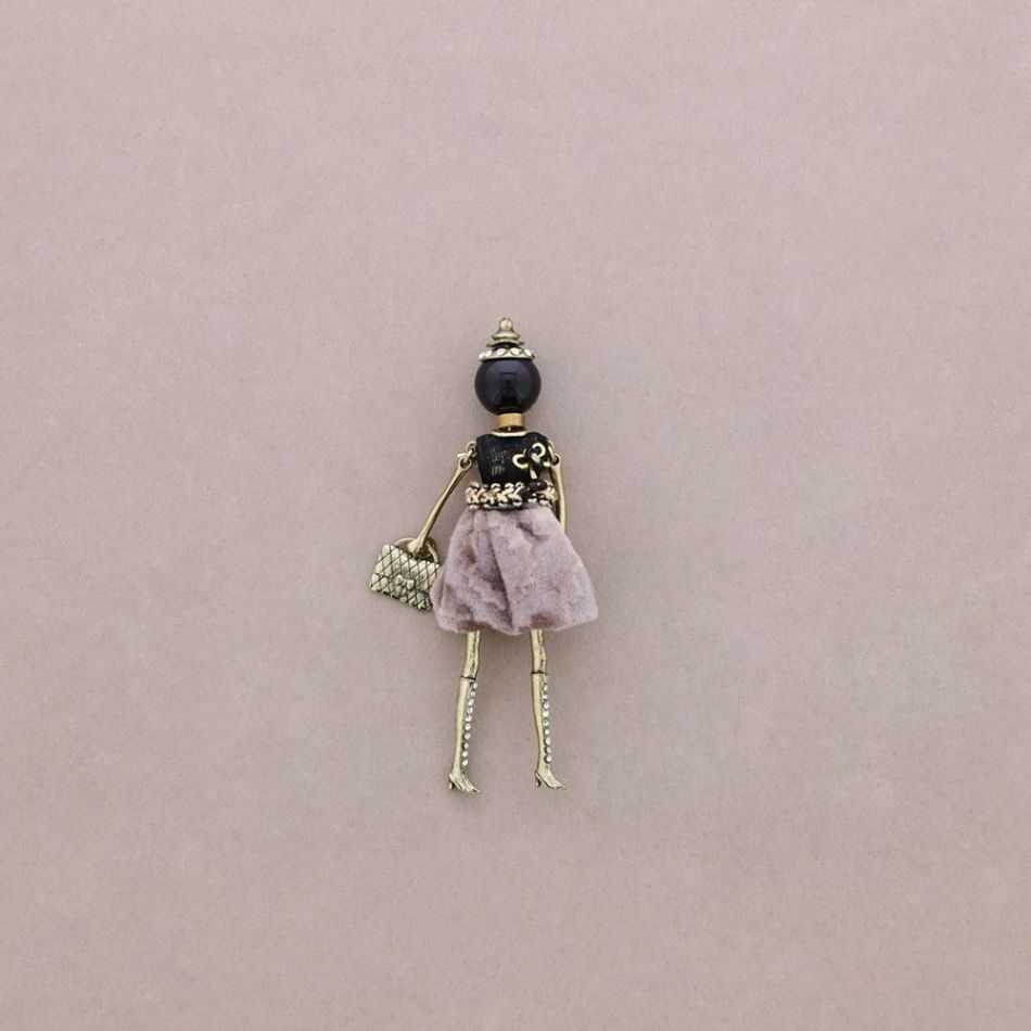 DOLL BROOCH