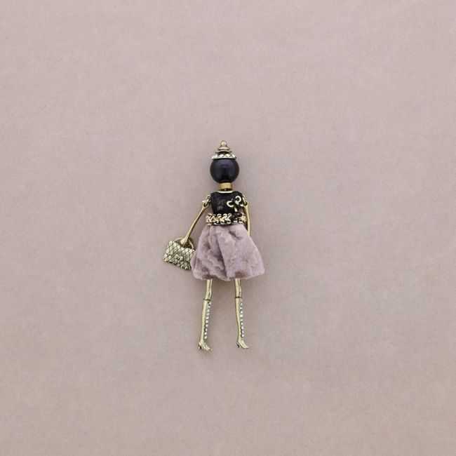 DOLL BROOCH