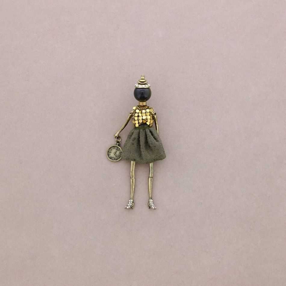 DOLL BROOCH