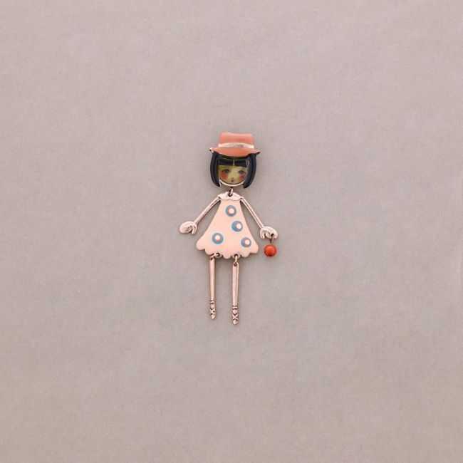 DOLCE BAMBOLINA BROOCH