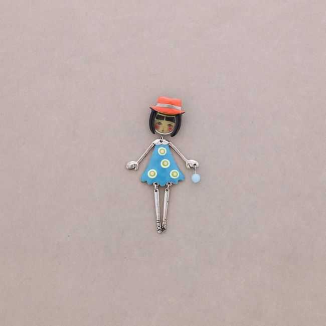 DOLCE BAMBOLINA BROOCH