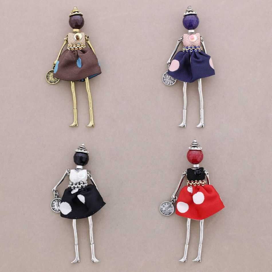 BROCHE COLGANTE MUÑECA