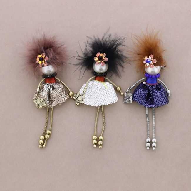 LADY QUEEN DOLL BROOCH