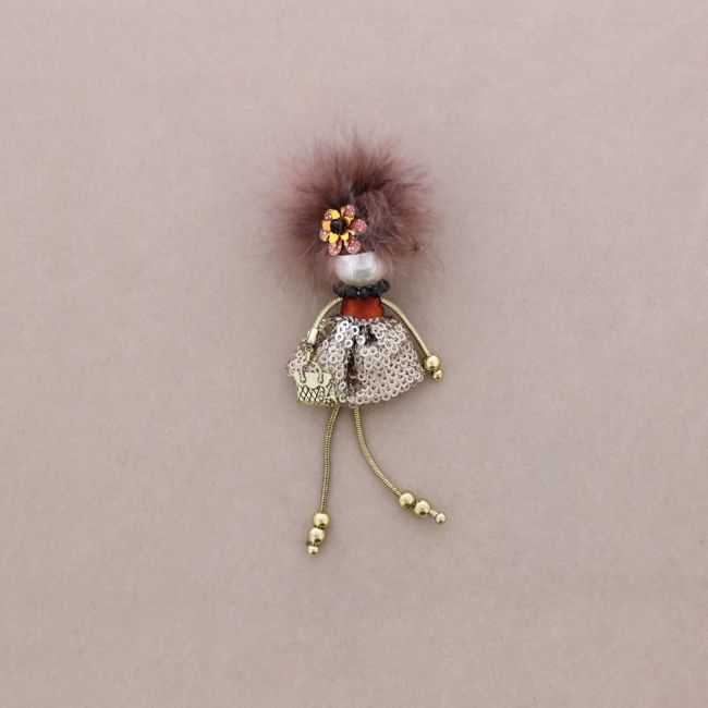 LADY QUEEN DOLL BROOCH