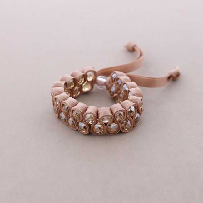 BEADED BOW BRACELET