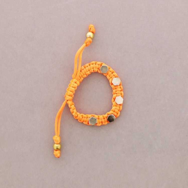PULSERA MACRAME REMACHES 2