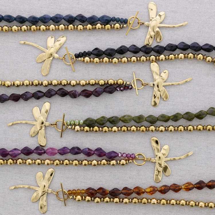 STEEL SHORT NECKLACE WITH RESIN BEADS AND DRAGONFLY PENDANT 2