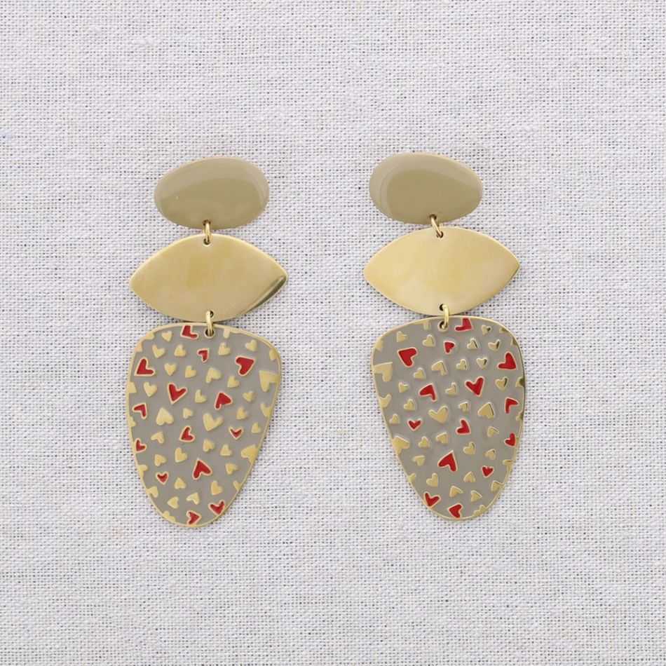 STEEL PENDANT EARRINGS IN THE SHAPE OF HEARTS WITH ENAMEL