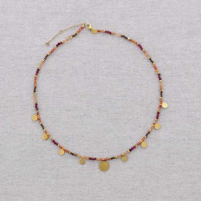 STEEL SHORT NECKLACE WITH CRYSTAL BEADS AND PLATES