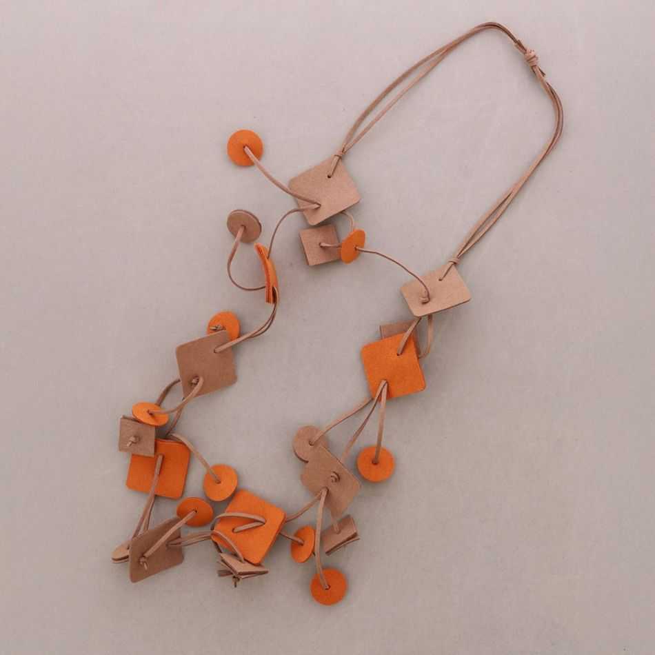 LONG FRINGED FOAMY NECKLACE