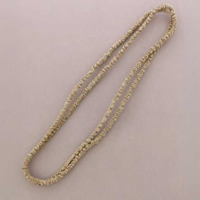 COLLAR LARGO ALAMBRE TELA FORRADA