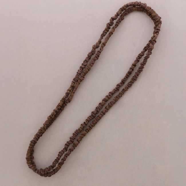 COLLAR LARGO ALAMBRE TELA FORRADA