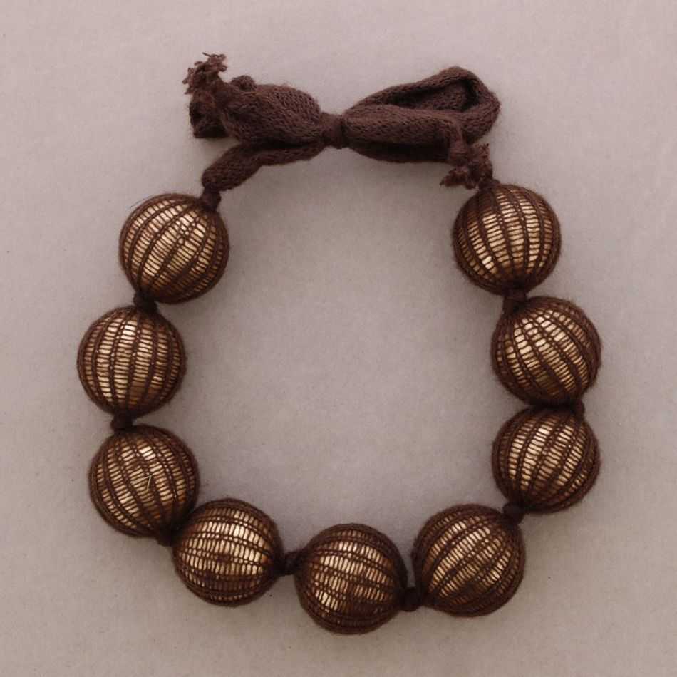 WOOL-COVERED BALL CHOKER