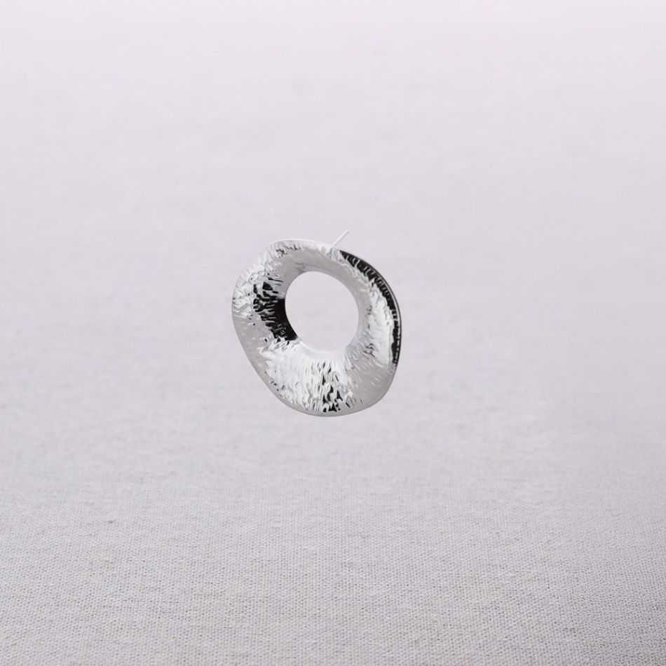 STEEL RING RIVET EARRINGS
