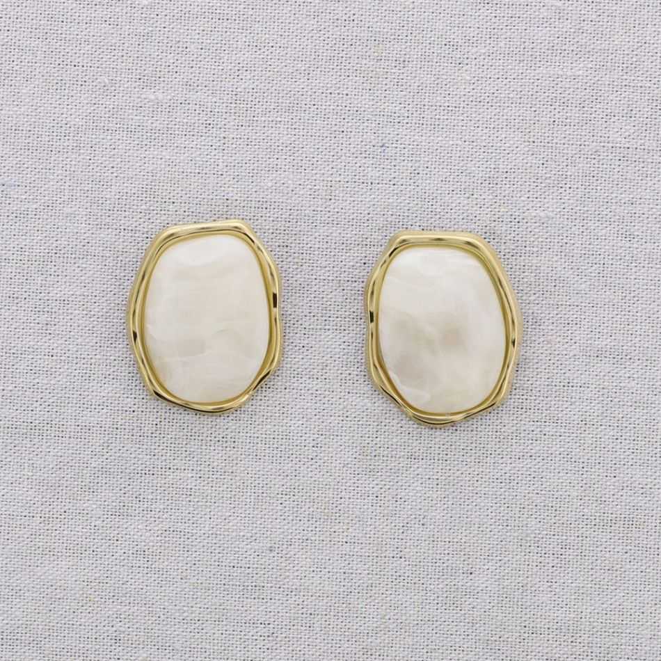 PENDIENTES ACERO FORMA IRREGULAR RESINA