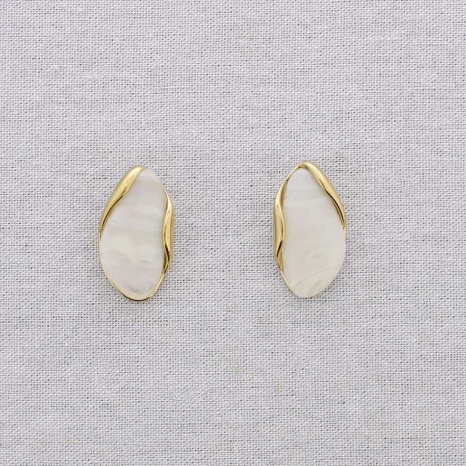 STEEL EARRINGS IRREGULAR SHAPE RESIN