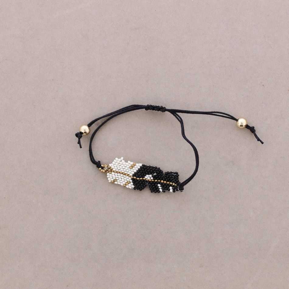 ETHNIC MACRAME BRACELET WITH BEAD LEAF
