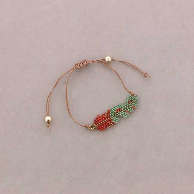 ETHNIC MACRAME BRACELET WITH BEAD LEAF